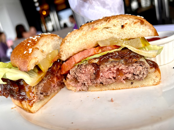 THE GRILLE'S SIGNATURE CHEESEBURGER - The Capital Grille